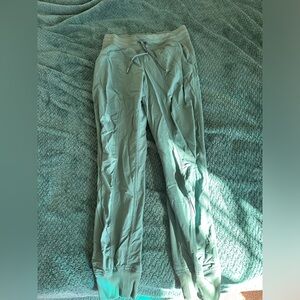 Dance studio mid rise jogger